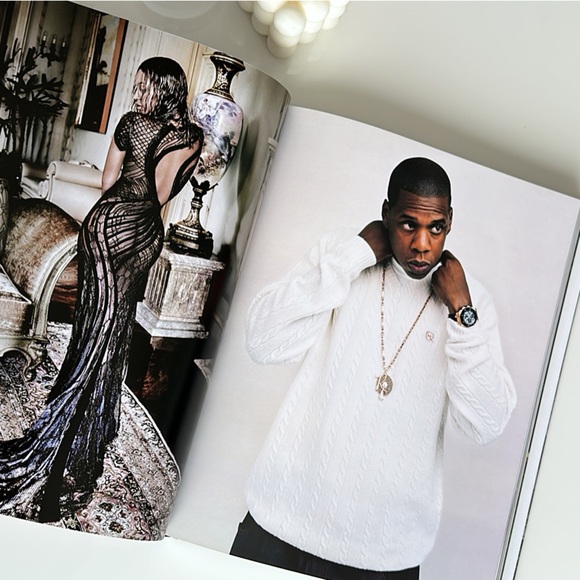 VOGUE x MUSIC Coffee Table Book - Picture 3 of 10